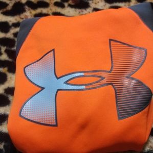 UNDER ARMOUR HOODIE